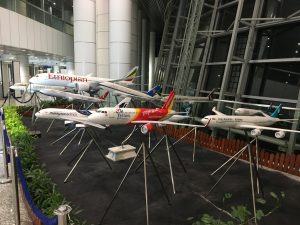クアラルンプール国際空港内にある飛行機の模型